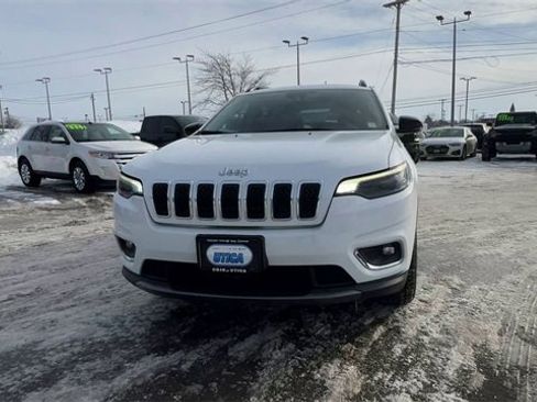 Used 2022 Jeep Cherokee Limited image 3