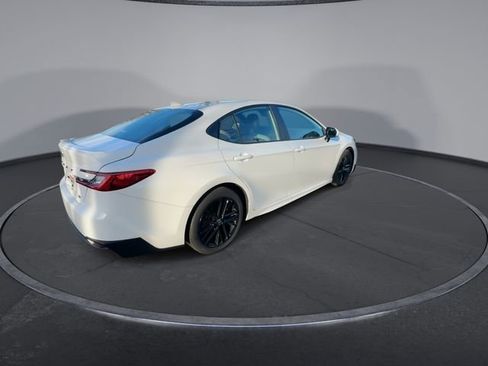 Used 2025 Toyota Camry SE image 16