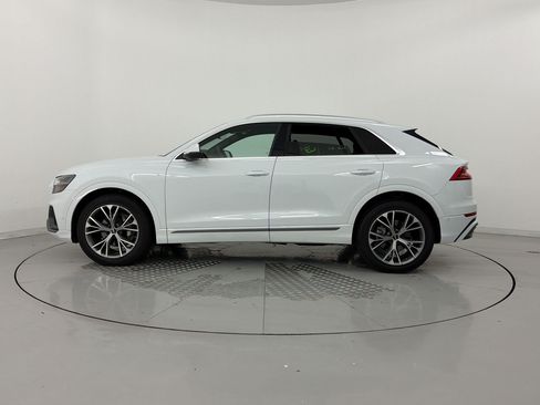 Used 2023 Audi Q8 Prestige AWD/4WD image 2