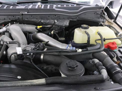 Used 2022 Ford F250 XLT w/ Black Appearance Package image 18