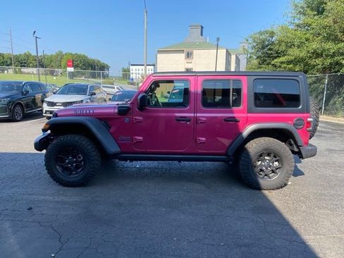 Used 2024 Jeep Wrangler Unlimited AWD/4WD image 9