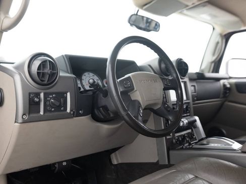 Used 2003 HUMMER H2 w/ Preferred Equipment Group AWD/4WD image 30