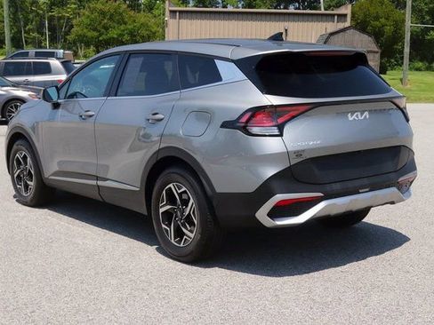 Used 2024 Kia Sportage LX image 5
