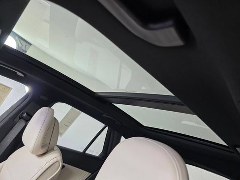 New 2027 Mercedes-Benz GLC 300 image 9