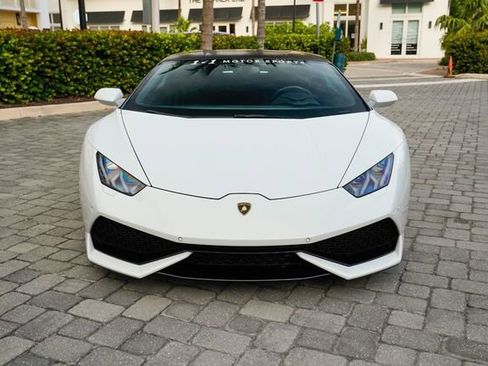 Used 2016 Lamborghini Huracan LP 610-4 Avio image 4