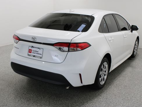 Used 2023 Toyota Corolla LE FWD image 7