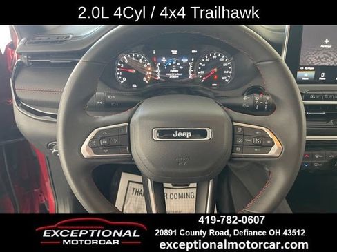 Used 2025 Jeep Compass Trailhawk AWD/4WD image 36
