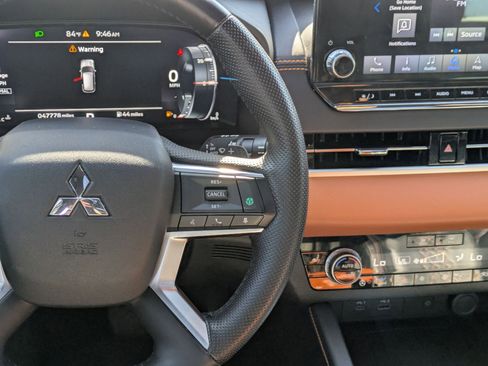 Used 2022 Mitsubishi Outlander SEL image 24