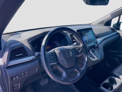Used 2024 Honda Odyssey Sport image 11