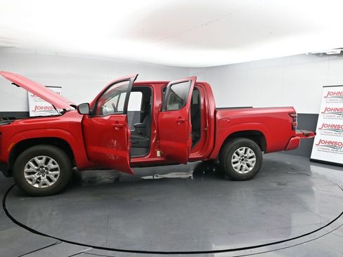 Used 2023 Nissan Frontier SV image 40