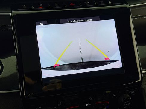 Used 2022 Jeep Grand Cherokee Altitude image 2