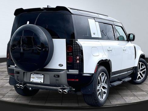 Used 2023 Land Rover Defender 110 X-Dynamic SE image 2