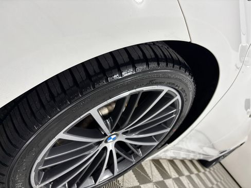 Used 2023 BMW 530i w/ Convenience Package RWD image 34