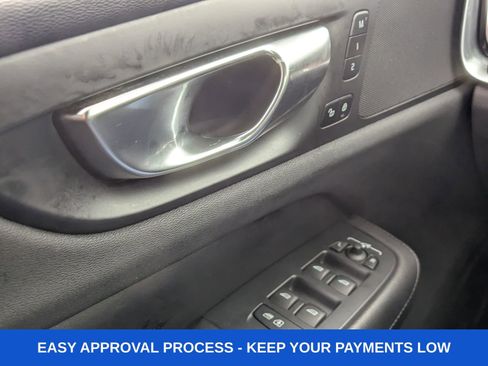 Used 2023 Volvo S60 T8 Plus image 36