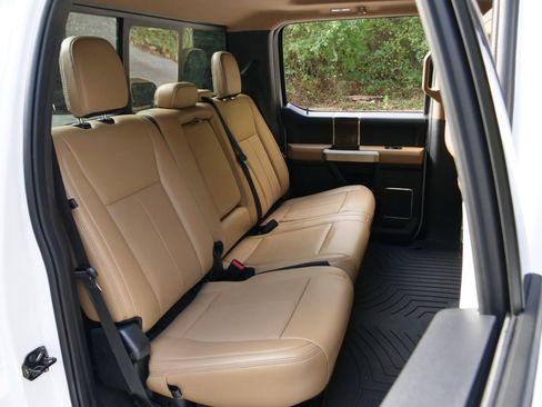 Used 2022 Ford F250 Lariat w/ Tremor Off-Road Package image 38