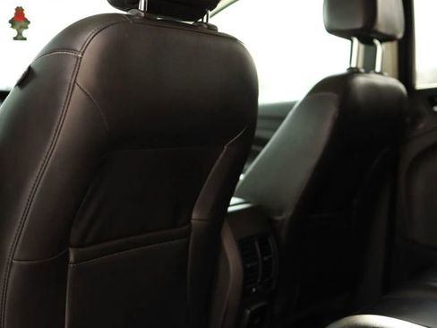 Used 2019 Ford Escape Titanium image 41