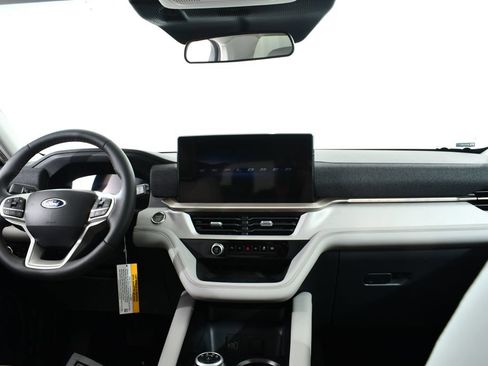New 2026 Ford Explorer Active w/ Active Comfort Package AWD/4WD image 7