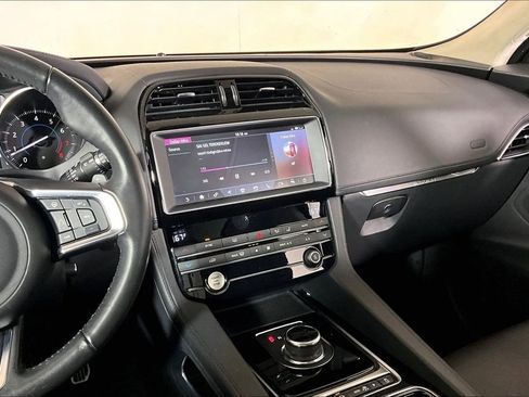 Used 2019 Jaguar F-PACE Prestige AWD/4WD image 5