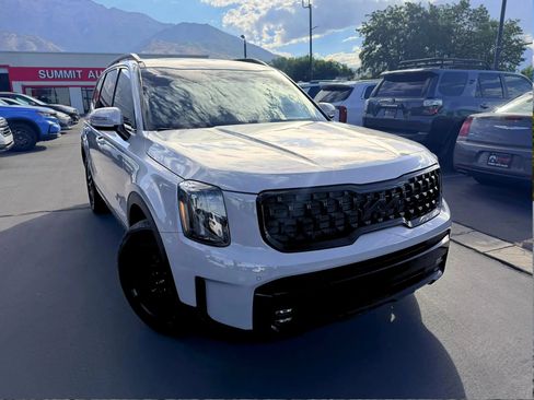 Used 2025 Kia Telluride SX X-Line AWD/4WD image 2