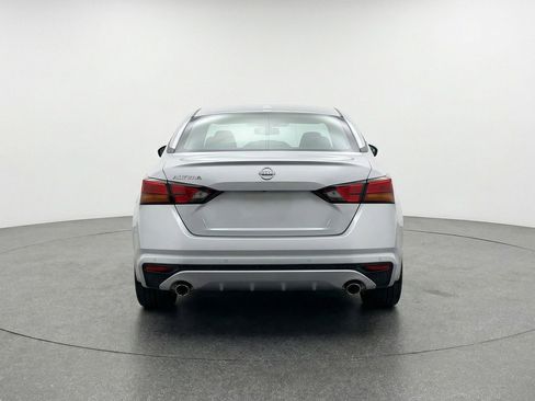 Used 2025 Nissan Altima 2.5 SV image 6