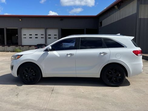 Used 2016 Kia Sorento SX FWD image 5