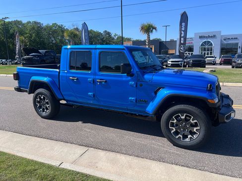New 2026 Jeep Gladiator Sport image 5