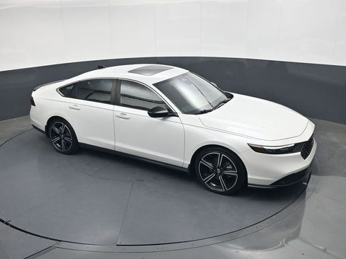 Used 2024 Honda Accord Sport image 19
