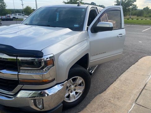 Used 2017 Chevrolet Silverado 1500 LT w/ All Star Edition AWD/4WD image 5