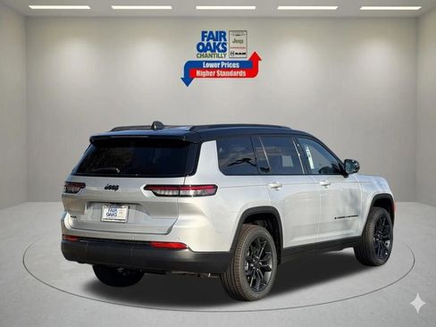 New 2025 Jeep Grand Cherokee L Limited w/ Trailer Tow Package AWD/4WD image 7