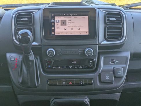 New 2026 RAM ProMaster 2500 w/ Quick Order Package 22G SLT image 17