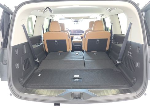 New 2026 INFINITI QX80 Luxe w/ Cargo Package image 18