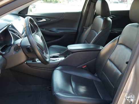 Used 2024 Chevrolet Malibu LT FWD image 28