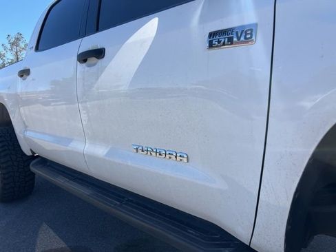 Used 2018 Toyota Tundra Platinum image 15