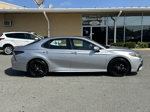 Used 2023 Toyota Camry XSE image 11