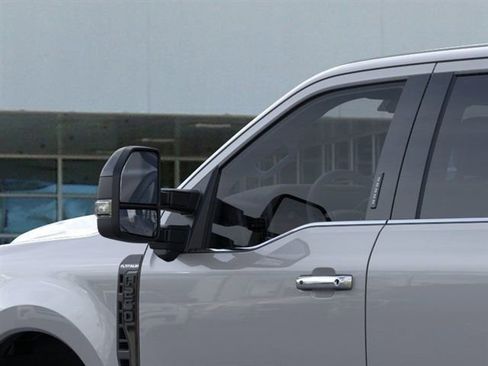 Used 2026 Ford F250 Platinum AWD/4WD image 19