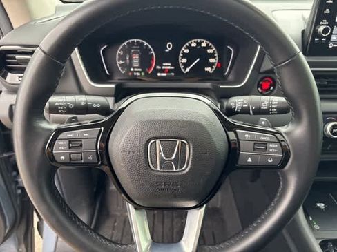 Used 2025 Honda Pilot Touring image 14