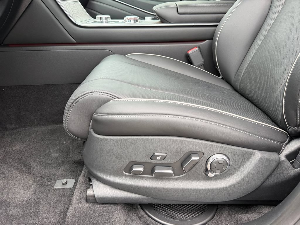 New 2026 Genesis GV80 2.5T Prestige AWD/4WD image 11