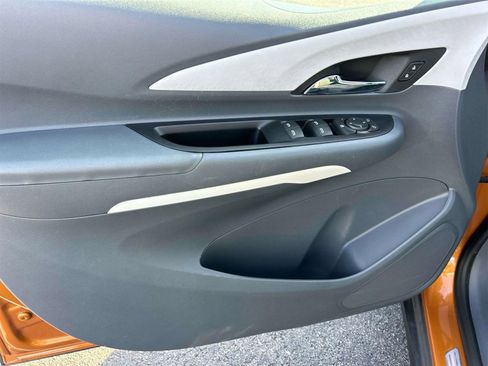 Used 2017 Chevrolet Bolt LT image 21