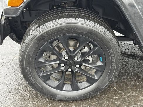 Certified 2022 Jeep Wrangler Unlimited Sahara w/ Cold Weather Group image 10