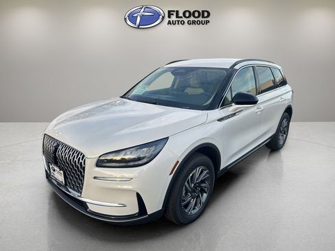 New 2026 Lincoln Corsair Premiere image 3