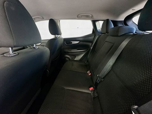 Used 2022 Nissan Rogue Sport S image 23