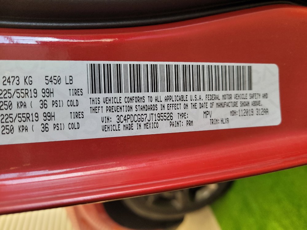 Used 2018 Dodge Journey Crossroad FWD image 33