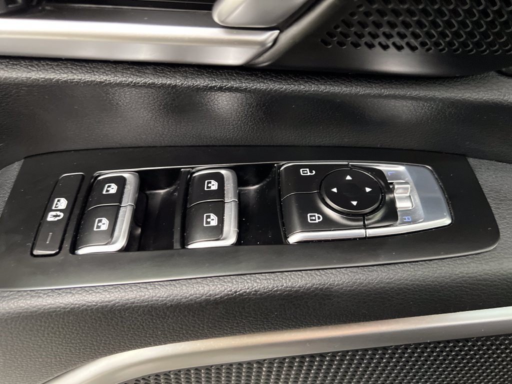 Used 2025 Kia Telluride S FWD image 15