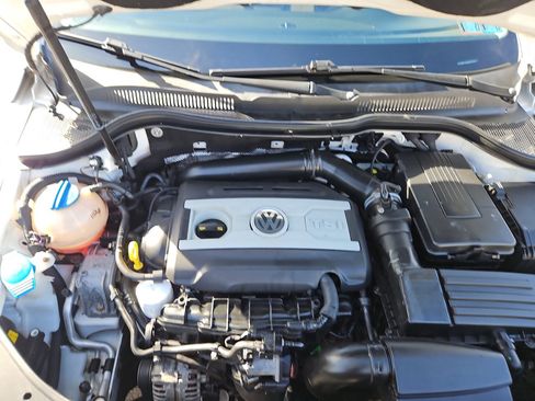 Used 2014 Volkswagen CC R-Line image 34