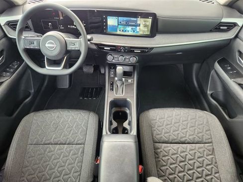 Used 2025 Nissan Kicks SV FWD image 20