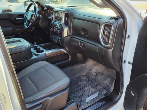 Used 2019 Chevrolet Silverado 1500 LT Trail Boss image 9