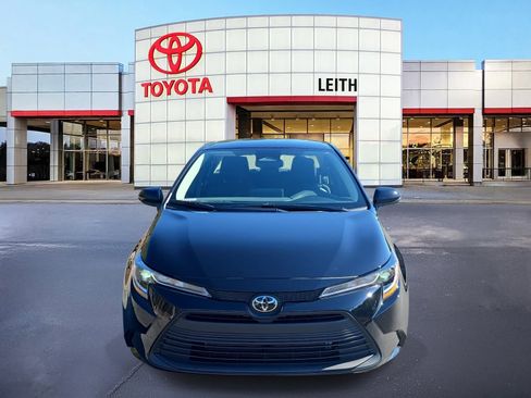 Used 2026 Toyota Corolla LE image 2