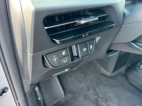 New 2025 Kia EV6 Wind AWD/4WD image 19
