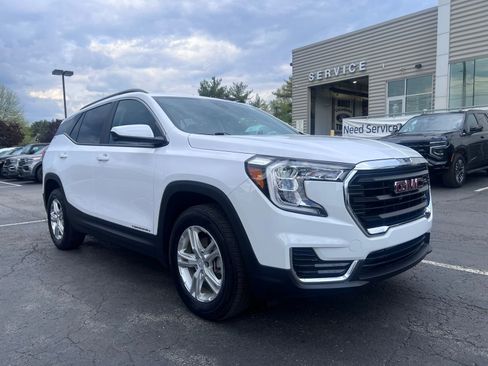 Used 2023 GMC Terrain SLE w/ Driver Convenience Package AWD/4WD image 7
