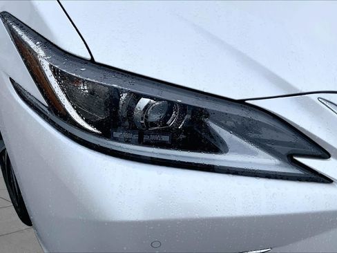 Used 2024 Lexus ES 350 w/ Premium Package FWD image 28